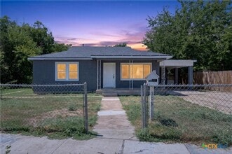 Building Photo - 508 Brook Dr