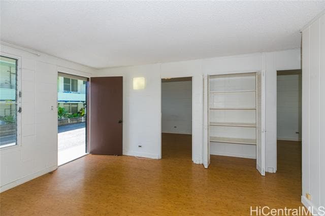 Building Photo - 1650 Liholiho St