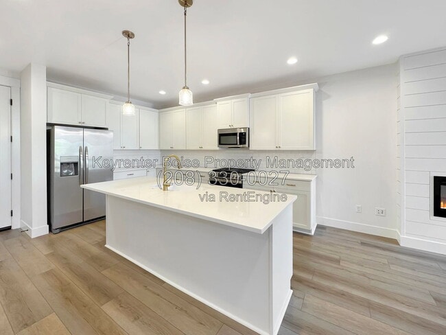 Building Photo - 281 S City Lgts Ln