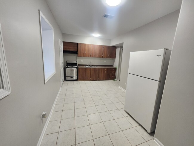 Building Photo - 4807 S Wabash Ave