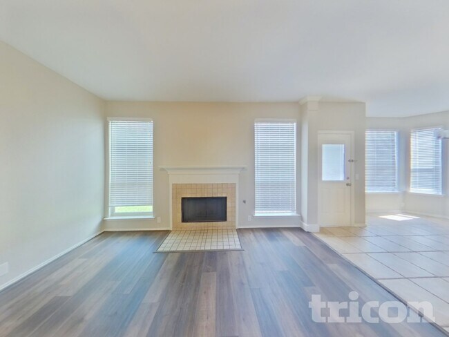 Foto del edificio - 4504 Vista Meadows Dr