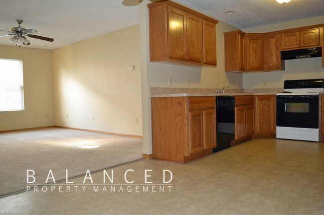 Foto del edificio - 4 br, 3 bath Duplex - 5780 SW Woodbridge Dr