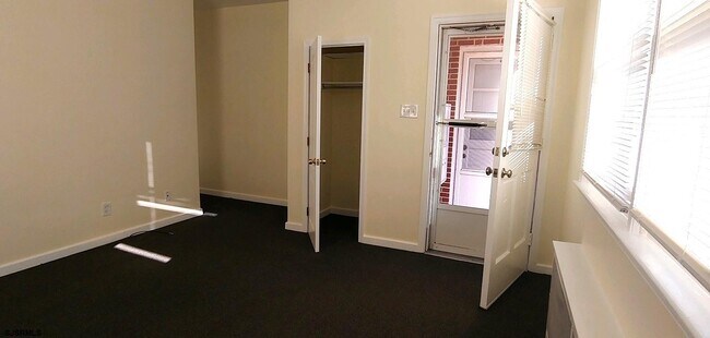 Foto del edificio - 16 N Sacramento Ave