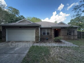 Building Photo - 5022 Patterson Ln