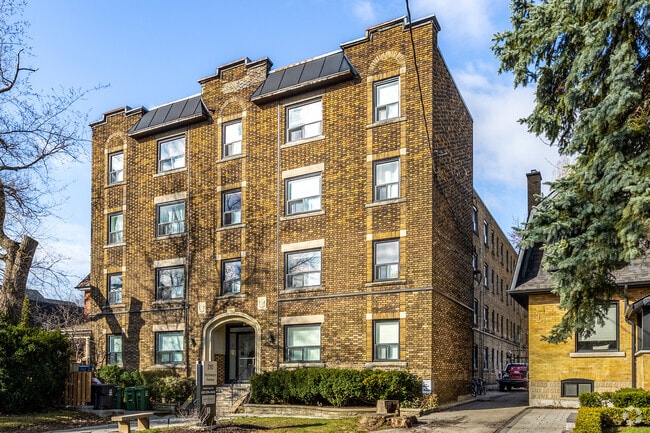 Building Photo - 210 Wychwood Avenue