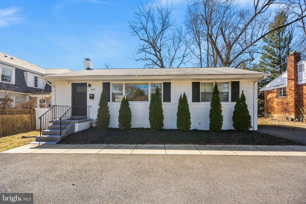 Primary Photo - 5020 River Rd