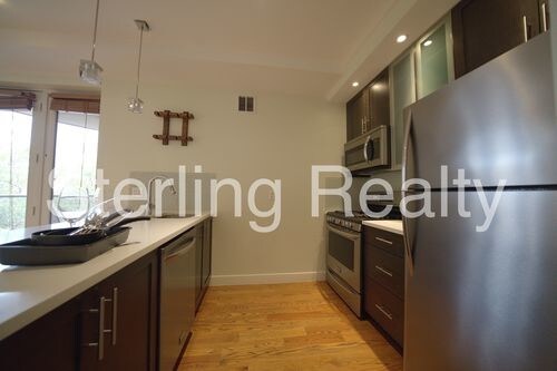 Foto del edificio - 2704 Hoyt Ave S
