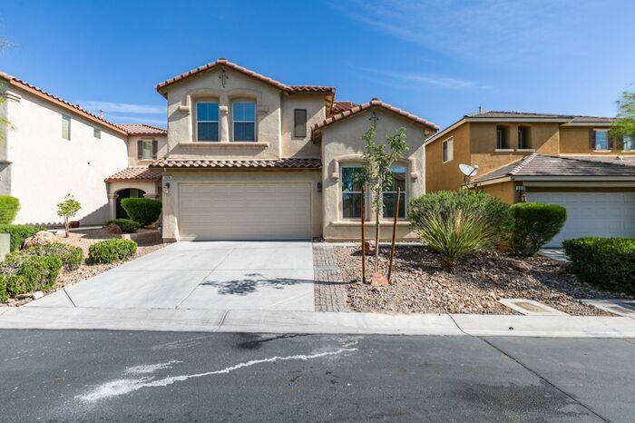 Primary Photo - 4 Bedroom Renovated Home near Centennial a...