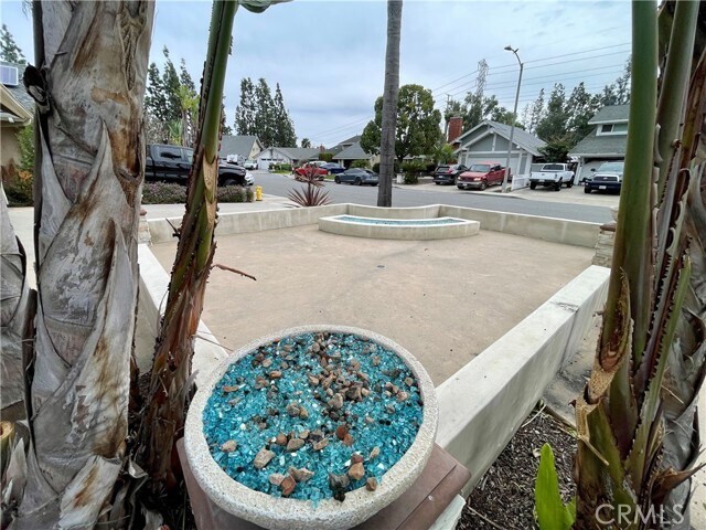 Foto del edificio - 25921 Tree Top Rd