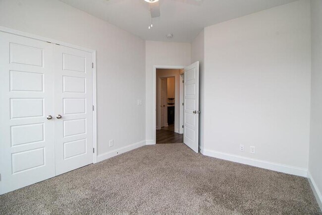 Foto del edificio - 234 Wexford Wy