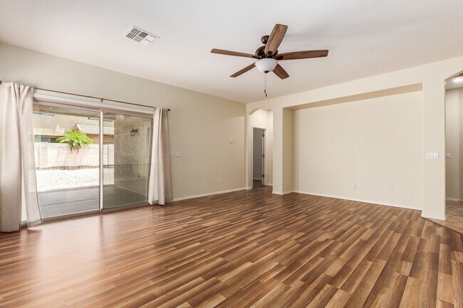 Building Photo - 15165 N 146th Ave