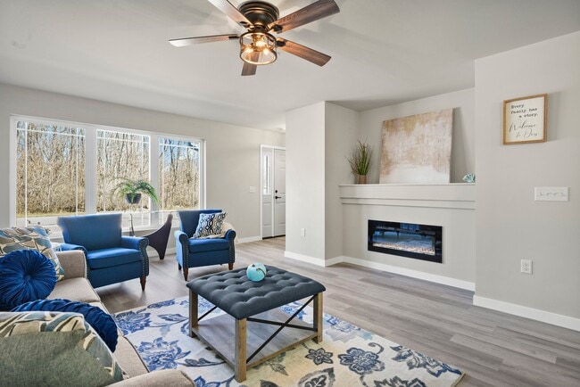 Foto del edificio - 5713 Eternity Dr