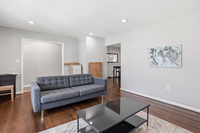 Foto del edificio - 3519 Duke St