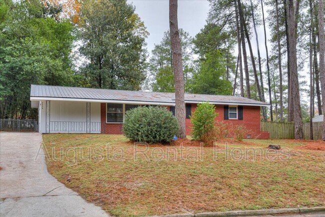 Building Photo - 3338 Oakridge Dr