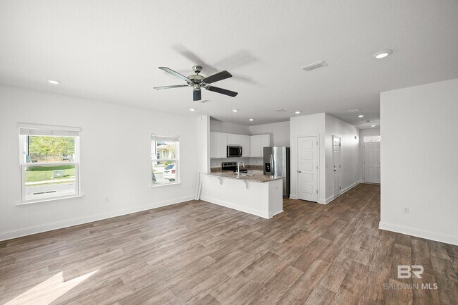 Foto del edificio - 25806 Pollard Rd