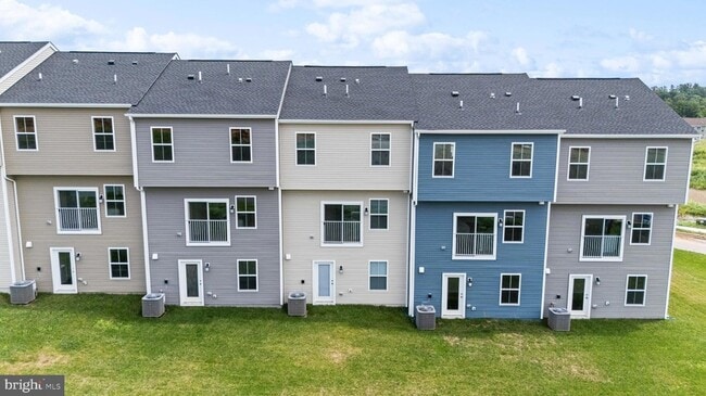 Foto del edificio - 105 Milburn Dr