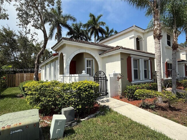 Foto del edificio - 4285 NE 10th Ct