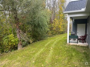 Building Photo - 2104 Community Ln