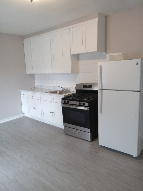 Primary Photo - 335 S 2nd Ave