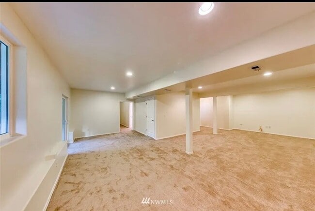 Photo - 8661 SUNGATE PLACE NE House