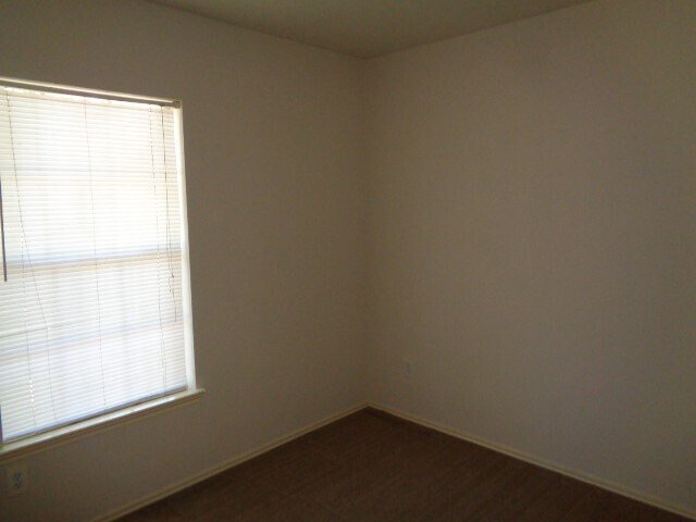 Building Photo - 20107 Beechview Ln