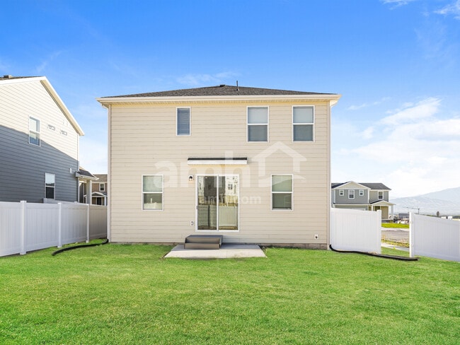 Foto del edificio - 1323 W Mahogany St