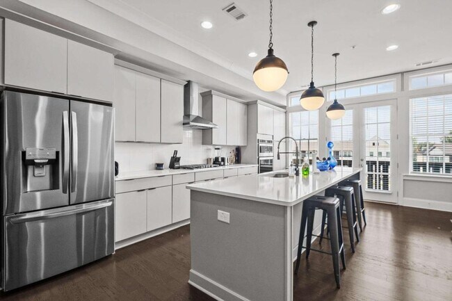 Building Photo - 6670 Sterling Dr