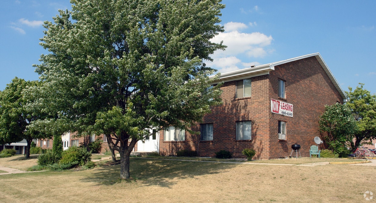 Building Photo - Lochman Apartments