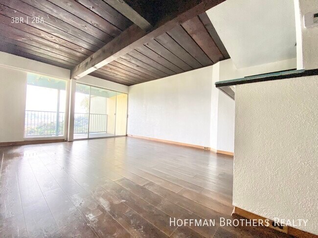 Foto del edificio - 2342 Silver Ridge Way