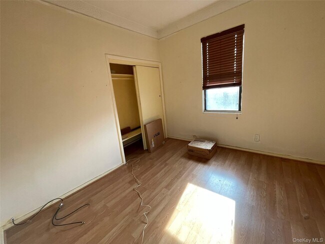 Foto del edificio - 90 Main St