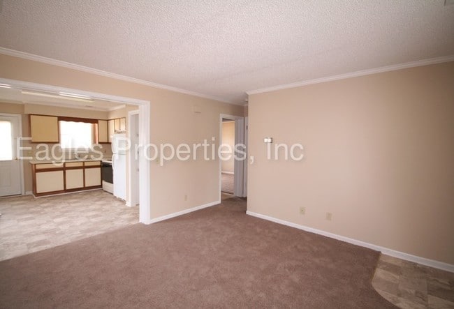 Building Photo - 106 Gurley Ave #2 Goldsboro, NC 27534