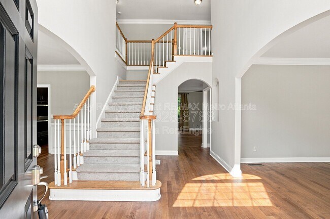 Foto del edificio - 6725 Ridgefield Dr