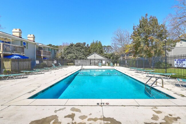 Building Photo - 1402 Camp Rd