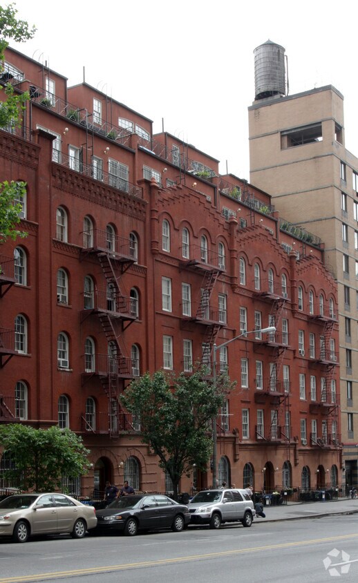 Foto del edificio - 229 E 96th St