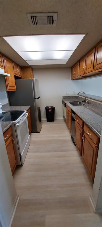 Foto del edificio - 2830 S Bartell Dr