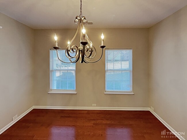 Foto del edificio - 4236 Glenmore Creek Dr