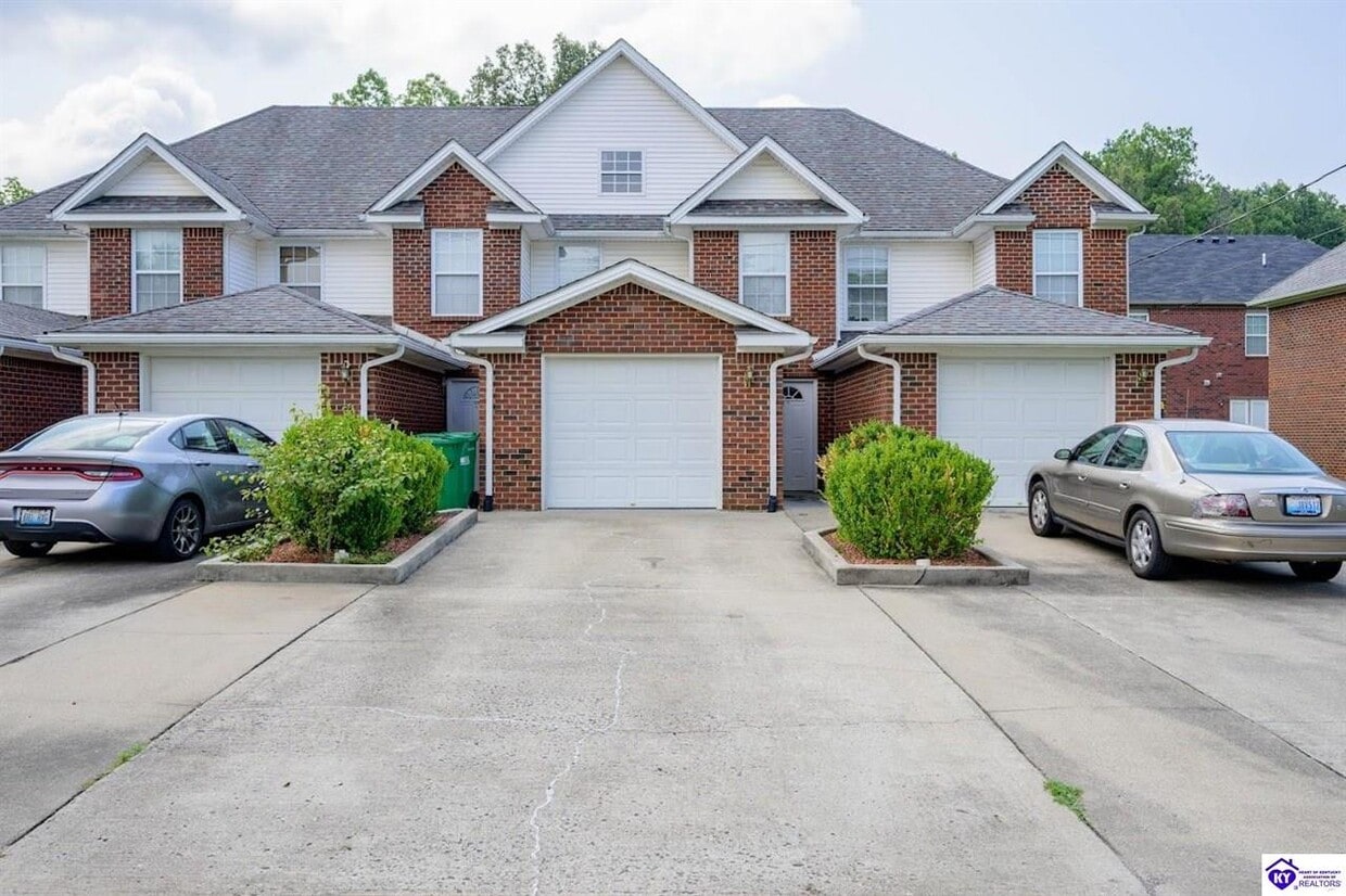 Primary Photo - 113 Poplar Cir
