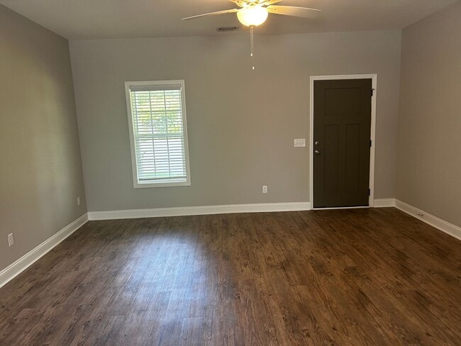 Building Photo - Beautiful duplex in Valdosta, Ga!