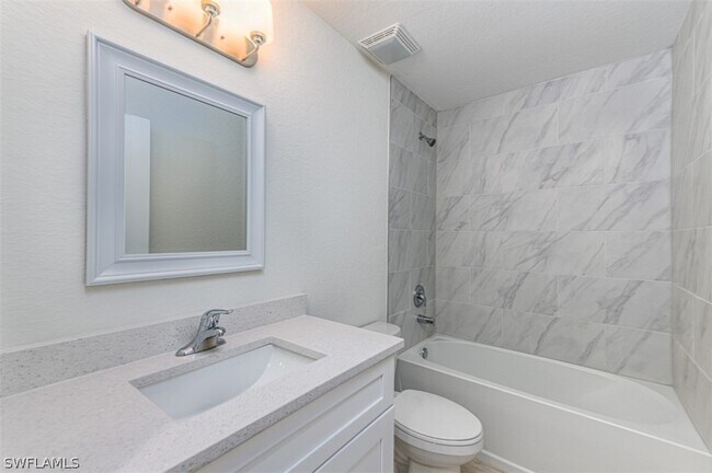 Foto del edificio - 104 NW 28th Ct