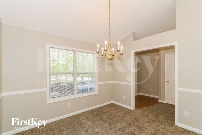 Foto del edificio - 7820 Streamside Ln