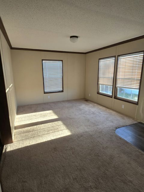 Foto del edificio - 135 Mayfair Rd