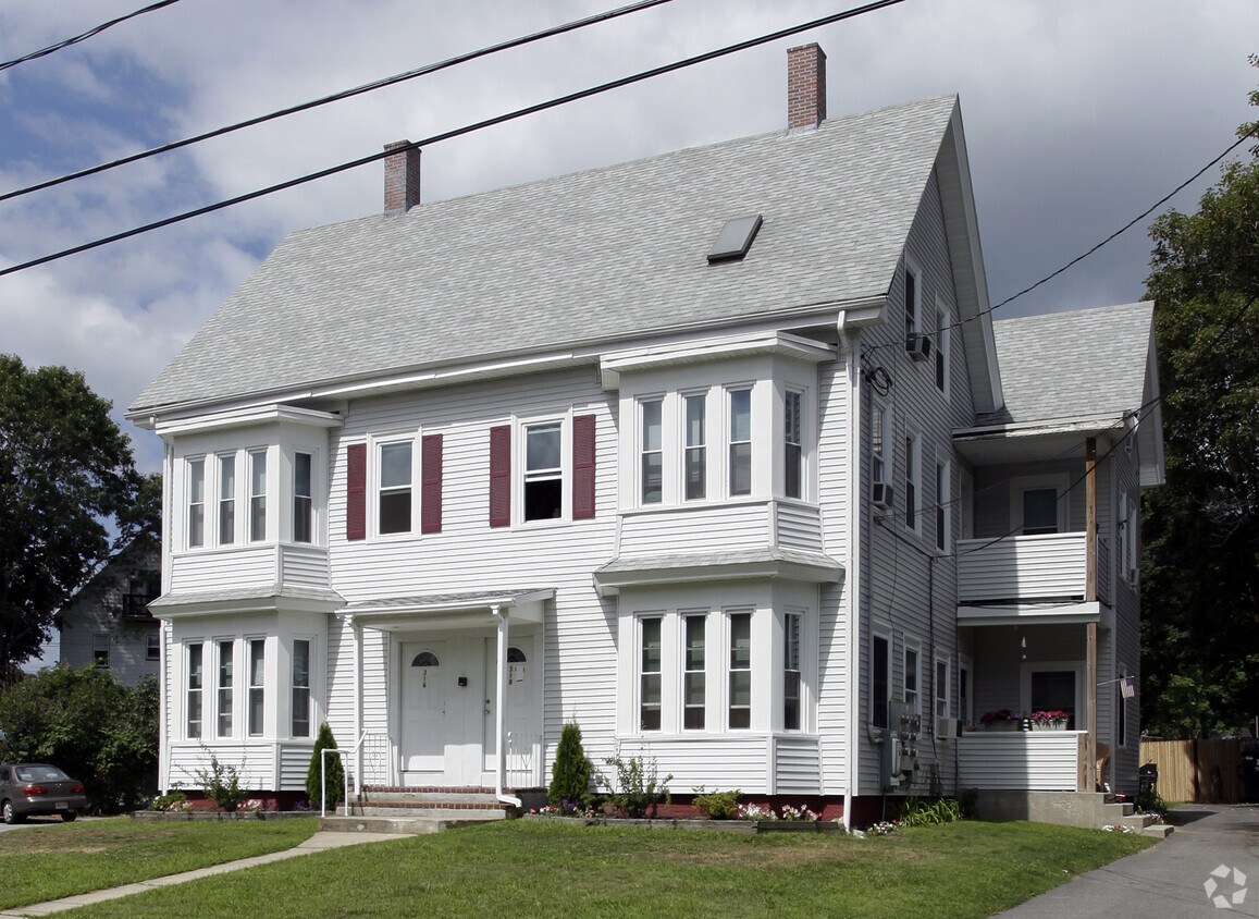Building Photo - 316-318 Commmercial St