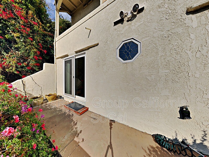 Primary Photo - 2228 Vista Del Mar Dr