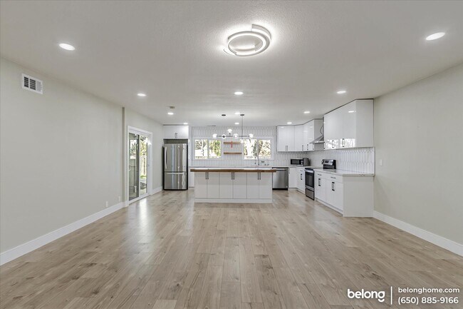 Foto del edificio - 6956 Lenwood Way