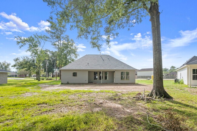Foto del edificio - 30673 Dunn Rd