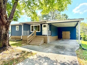 Building Photo - 1710 Cumberland Heights Rd