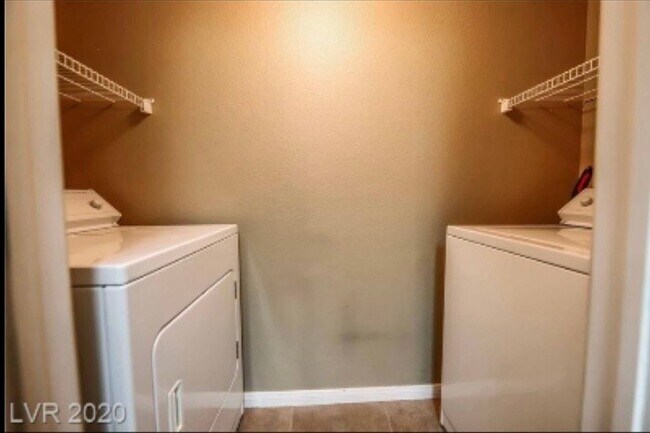 Foto del edificio - 2300 E Silverado Ranch Blvd