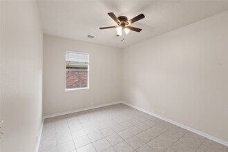 Building Photo - 3106 Birchleaf Dr