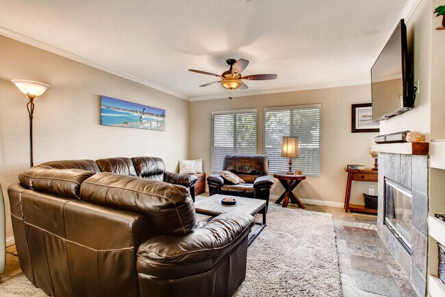 Foto del edificio - Stylish 3-Bedroom Townhome Near San Luis R...