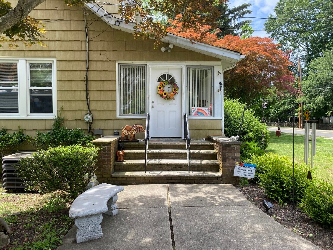 504 Wyckoff Ave, Ramsey, NJ 07446 House Rental in Ramsey, NJ